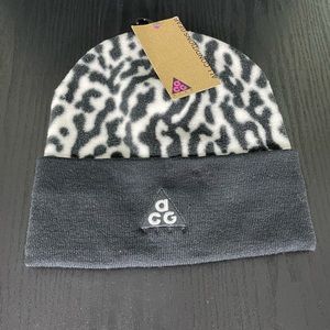 Nike ACG BEANUE ZEBRA PRINT BEANIE OSFA
